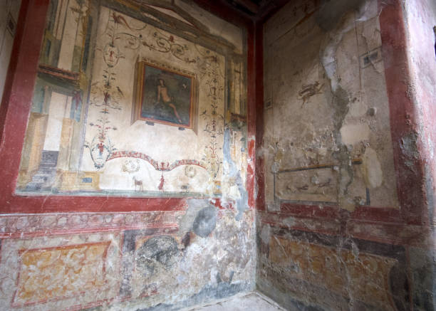 istock Painted house walls at pompeii 1090542878