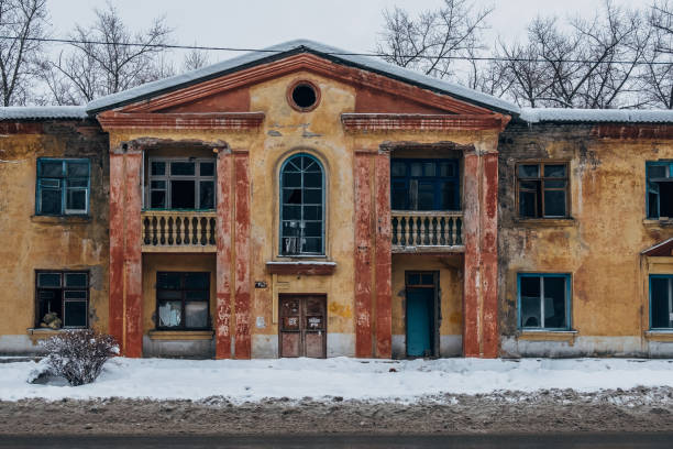 istock Abandoned ruined house in winter Voronezh 1090567700