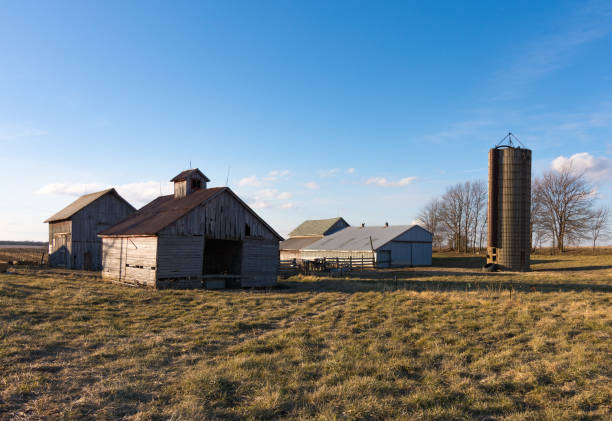 istock Farm in rural Illinois. 1090601644