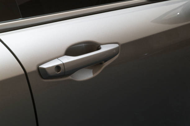 istock Hand open the car door technology 1090668900