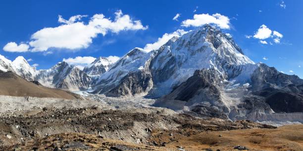 istock Everest and Nuptse, Nepal Himalayas mountains 1090709606