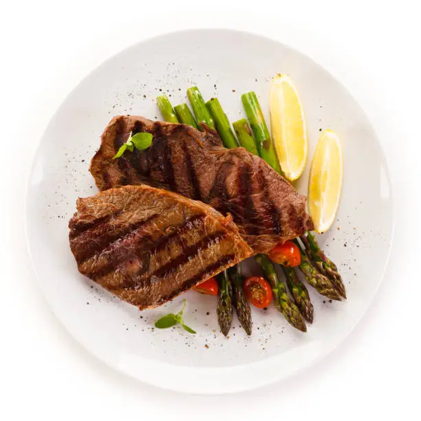 Photo of Grilled steak with asparagus