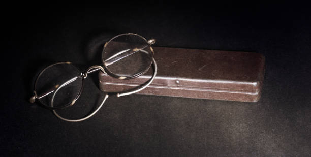 istock Vintage glasses isolated 1090874924