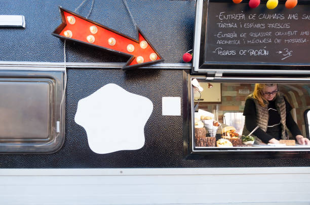 istock Sandwich Food truck 1090885314