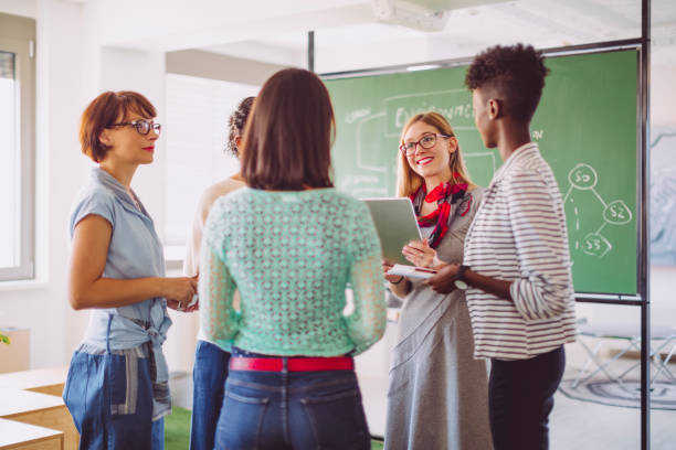 istock Businesswomen working together 1090897082