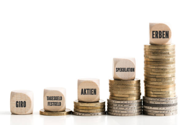 istock unproportional differences between the different methods of investing in German 1090974912