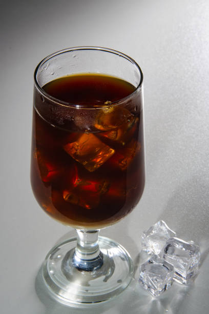 iced coffee in a glass beaker - ретро imagens e fotografias de stock