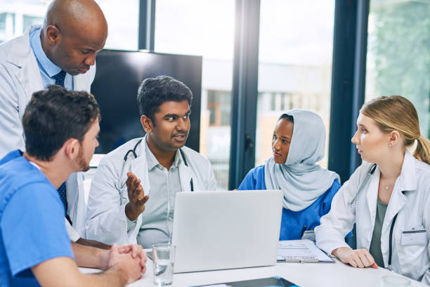 istock Working on medical advancements 1091087056