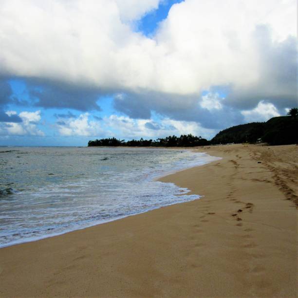 istock Sunset Beach, North Shore, Sunset, Oahu, Hawaii 1091134972