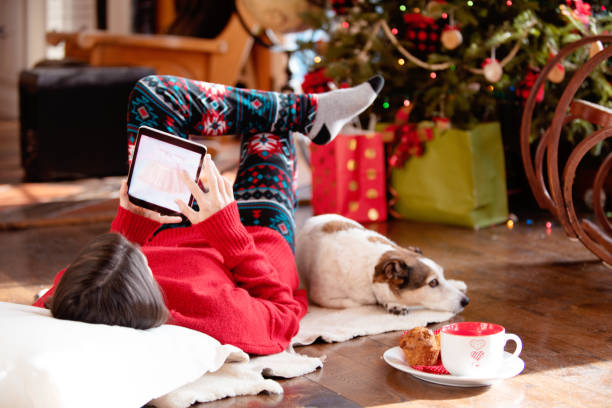 istock Online shopping on digital tablet 1091153062