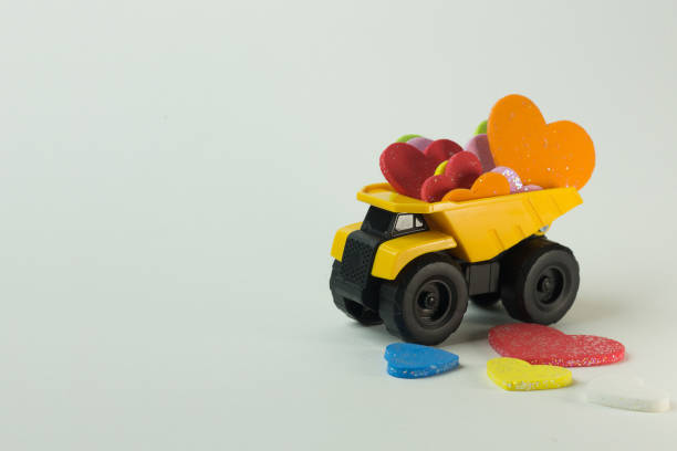 istock Heart on yellow truck for valentine content. 1091219208