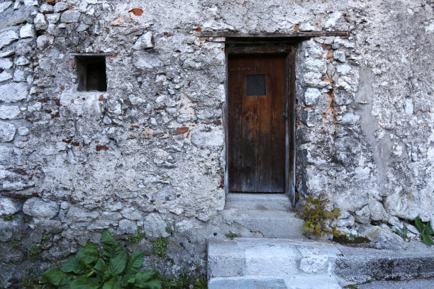 istock Old and abandoned cave house 1091274524