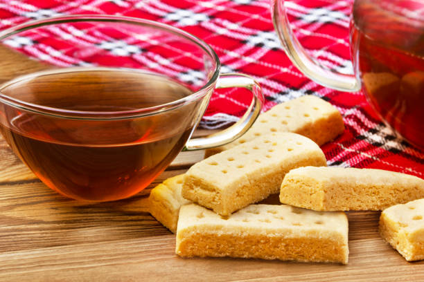 chá e bolinhos de shortbread - scottish cuisine - fotografias e filmes do acervo