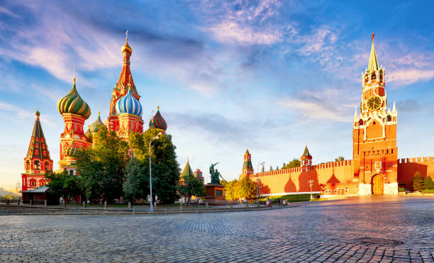 istock Russia - Moscow in red square with Kremlin and St. Basil's Cathedral 1091299850