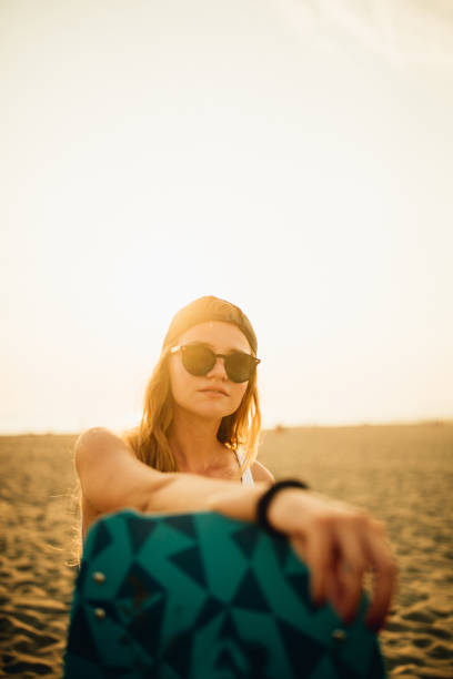 istock Cool surfer girl 1091336664