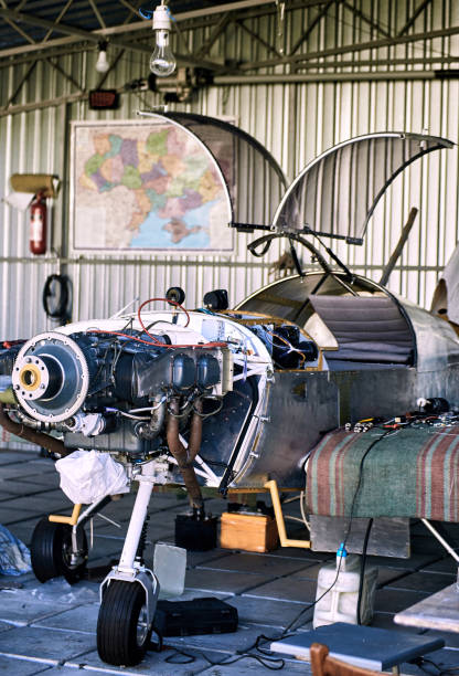 istock Engine maintenance of a single-engine parkenge aircraft in the hangar. 1091355440