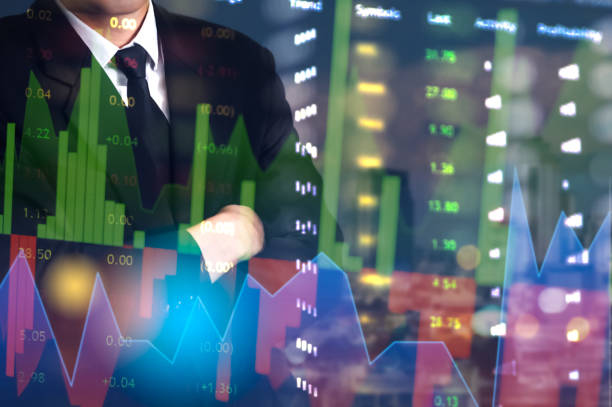 showing the Trading graph over the Abstract blurred photo, Business graph and trade monitor of Investment Futures market, app interface is to trade stocks, currencies. stock broker tool. que muestra el gráfico de comercio sobre la foto borrosa resumen, business monitor gráfico y el comercio del mercado de futuros de la inversión, interfaz de la aplicación debe operar con acciones, monedas. herramienta de corredor de bolsa.