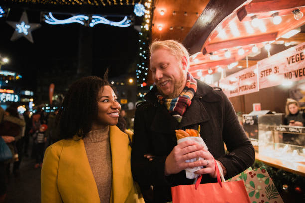 istock Couple in Love at Christmas 1091398760