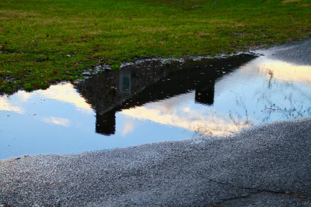 istock Colonial Residence in Valley Forge National Park, reflected in a newly formed puddle. 1091401570