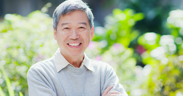 istock old man smile to you 1091406726
