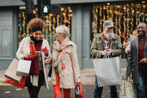 istock Christmas Shopping with Friends 1091435864