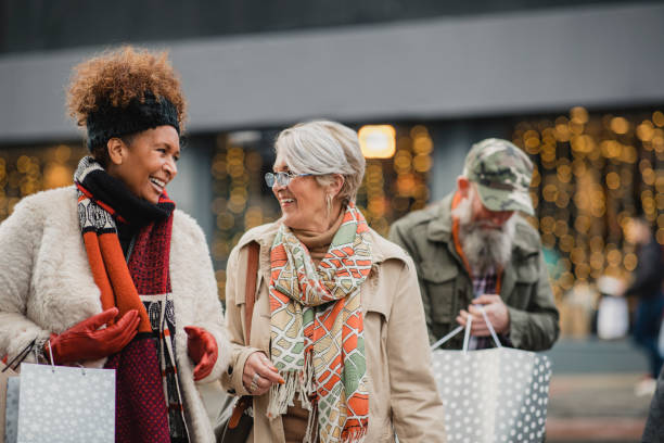 istock Friends Shopping at Christmas 1091436160