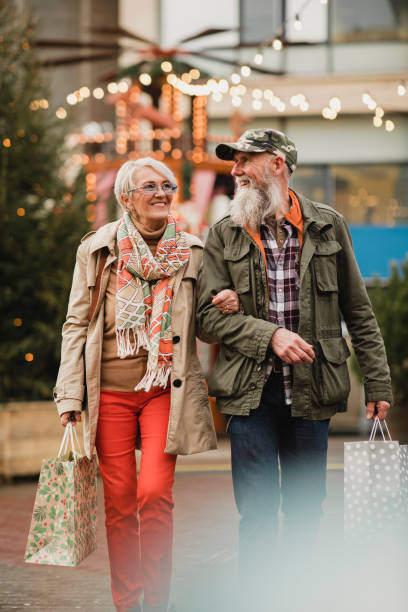 istock Walking Through Christmas Markets 1091441410