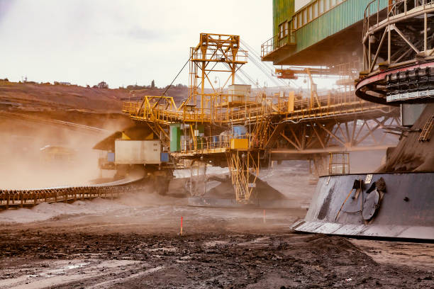 istock Giant bucket wheel excavator 1091465324