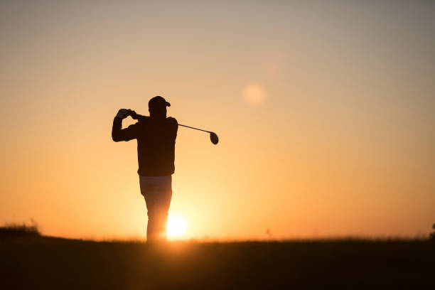 istock Golf player shoting ball -  Links Golf - Sunset Time 1091500120