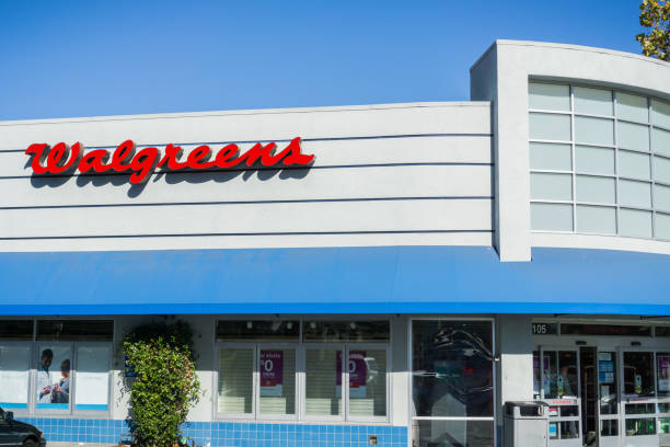 Walgreens pharmacy branch October 26, 2017 Sunnyvale/California - Walgreens pharmacy local branch walgreens stock pictures, royalty-free photos & images