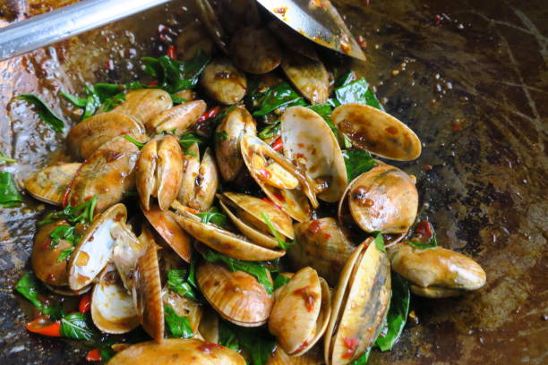istock fried baby clams with chilli, hot and spicy thai style 1091601918