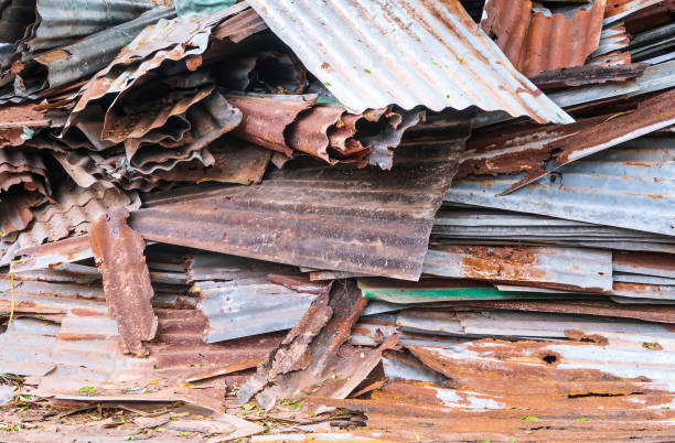 The pile zinc metal sheets for recycling