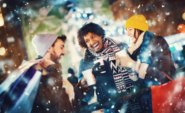 istock Christmas eve shopping. 1091677166