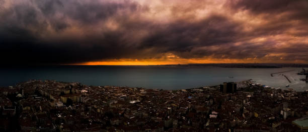 istock Big storm gathering over the horizon 1091685968