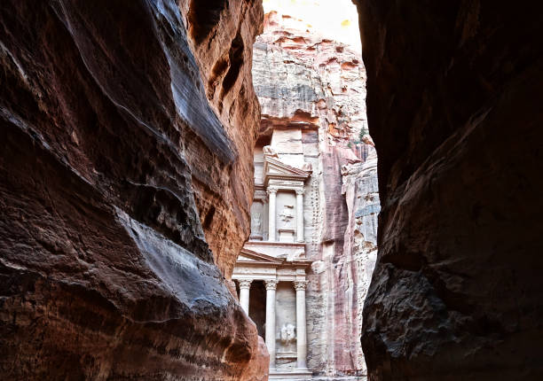 istock The Treasury Temple of Petra 1091699892