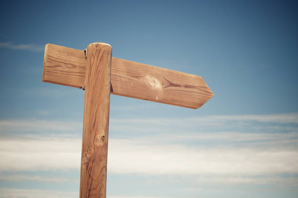 istock directional wood signal 1091704780