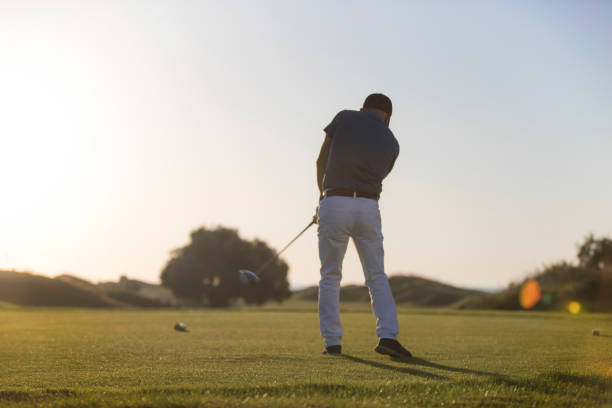 istock Golf player shoting ball -  Links Golf 1091713566