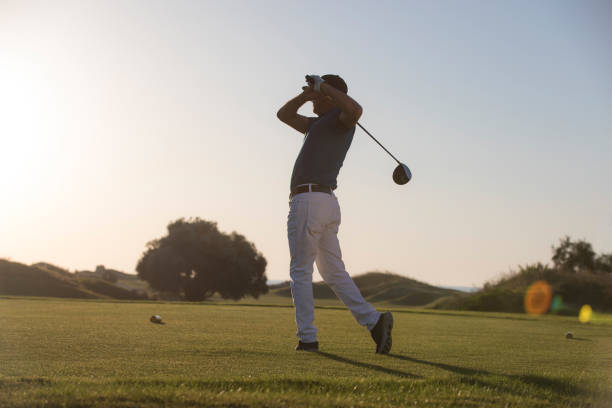 istock Golf player shoting ball -  Links Golf 1091713598