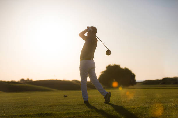 istock Golf player shoting ball -  Links Golf 1091714022