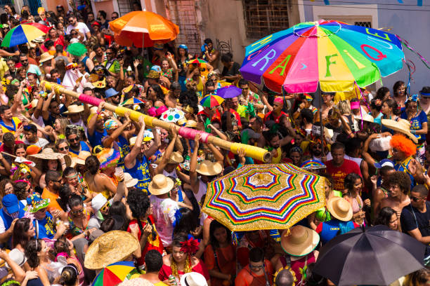 el mejor carnaval de calle en el mundo - parade music music festival town fotografías e imágenes de stock