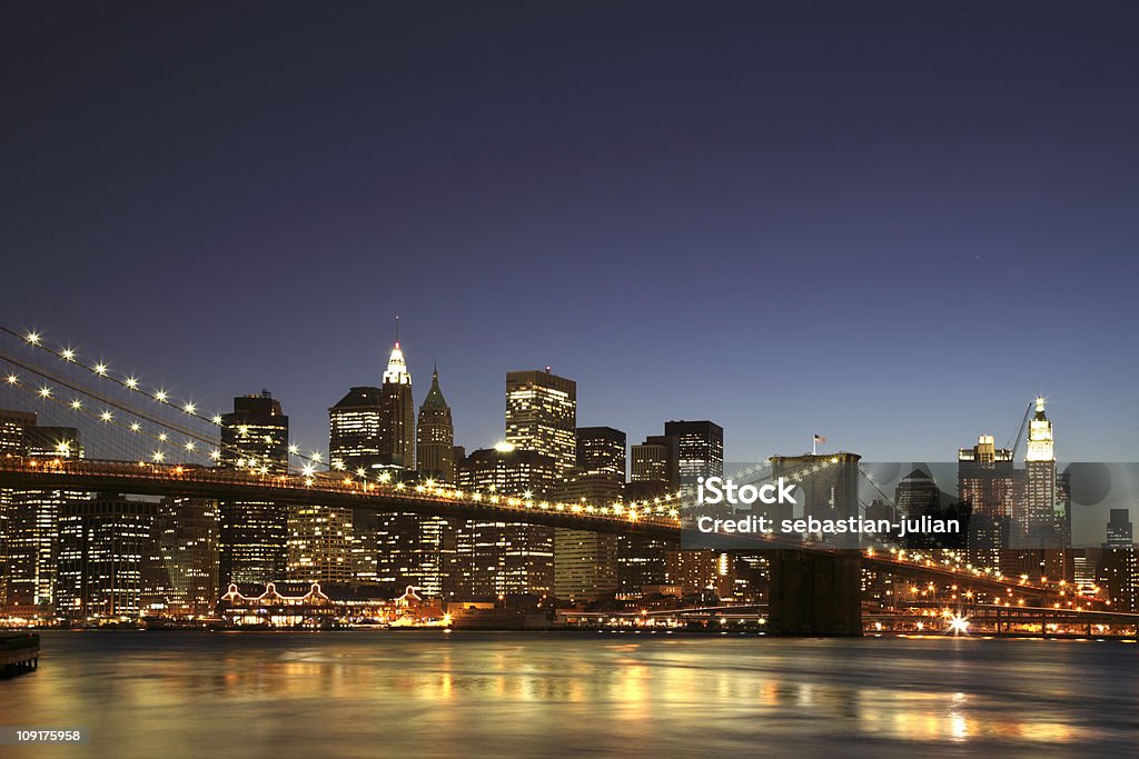 Panoramę Nowego Jorku-brooklyn bridge z przodu - Zbiór zdjęć royalty-free (Manhattan)