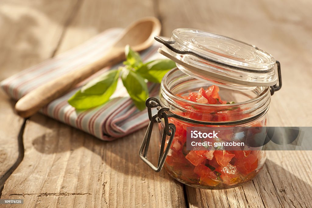 salsa pomidorowa w słoiku konserwowania - Zbiór zdjęć royalty-free (Antipasto)