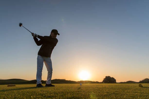 istock Golf player shoting ball -  Links Golf 1091791032