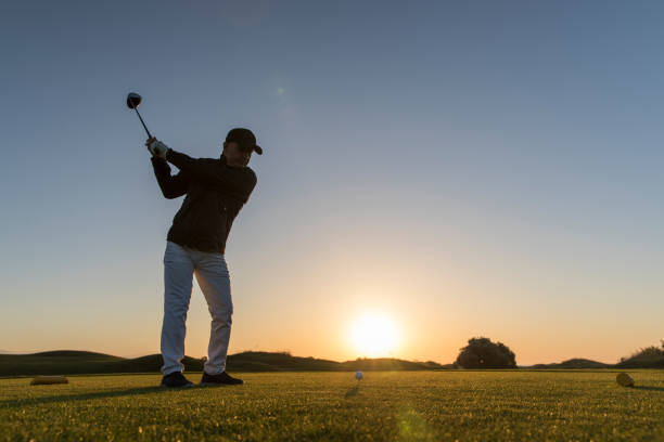 istock Golf player shoting ball -  Links Golf 1091791242
