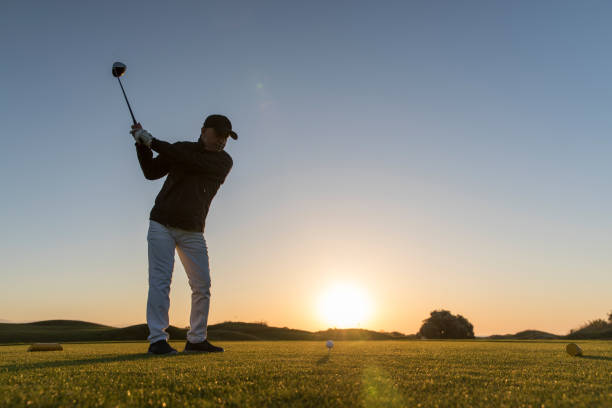 istock Golf player shoting ball -  Links Golf 1091791274