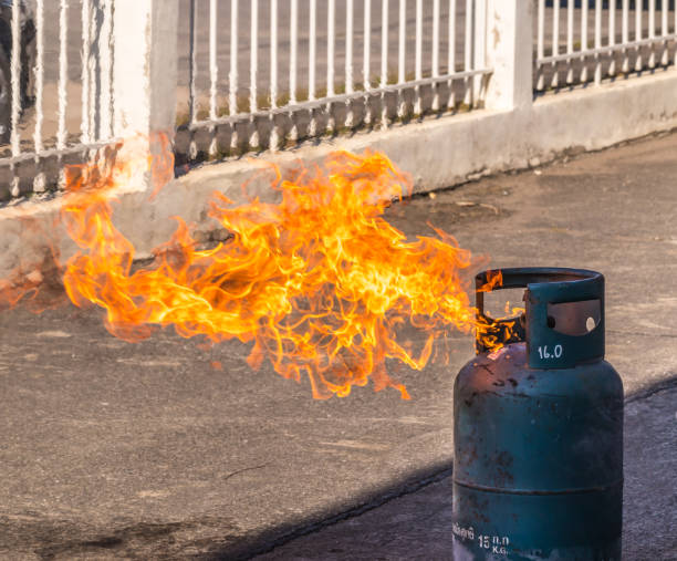 istock Gas tank with a burning flame 1091796892
