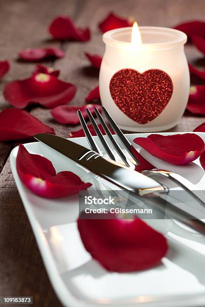 Pôr A Mesa Com Vela - Fotografias de stock e mais imagens de Amor - Amor, Banquete, Convite