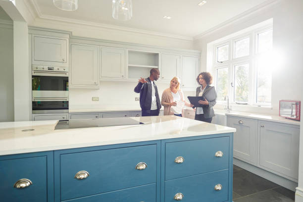 istock estate agent conducting a viewing 1091921878