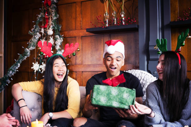 istock Generation z Christmas party with multi-ethnic friends 1091995340