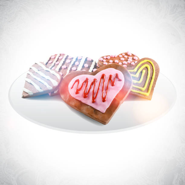 心形情人節巧克力餅乾收集在盤子, 姜餅與粉紅色的糖霜和櫻桃或草莓糖漿, 糖霜和灑泡糖, 由塑膠製成, 模型和聚合物粘土, 食品造型, 隔離向量 - cherry valentine 幅插畫檔、美工圖案、卡通及圖標